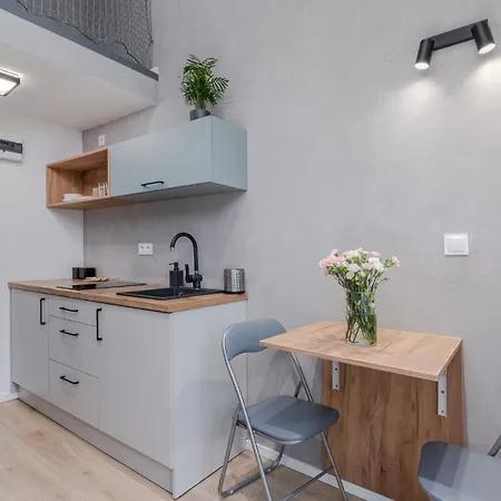 Parkside Fresh - Old Town - By Upstairs Διαμέρισμα Krasków