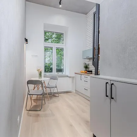 Parkside Fresh - Old Town - By Upstairs Apartment *